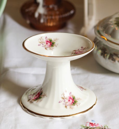 لافندر روز شمعدان أبيض عتيق