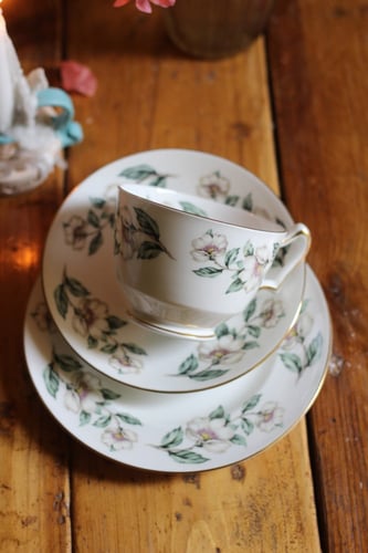 كوب ثُلاثي إنجليزي كلاسيكي