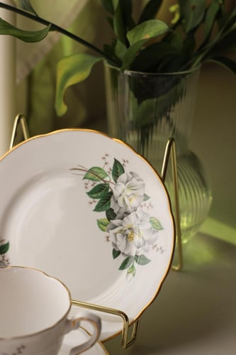 ثُلاثية أزهار الكامِيلِيَا