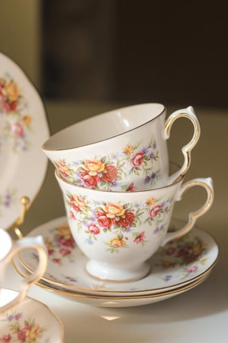 طقم شاي ثلاثي من Royal Osborne