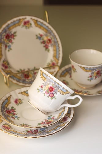 كوب ثُلاثي من الانتيك