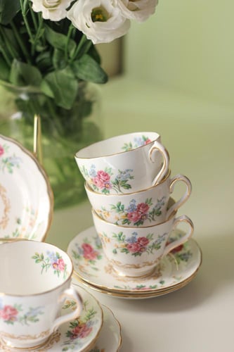 ثُلاثية من تشيلسي بنمط باقة الزهور