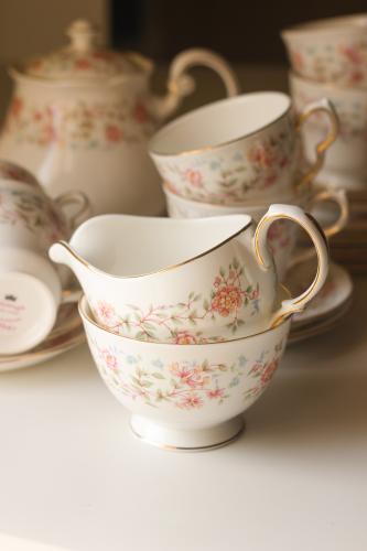 أوعية Colclough Bouquet Tea