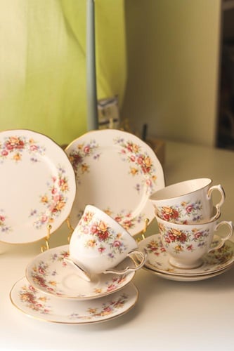 طقم شاي ثلاثي من Royal Osborne