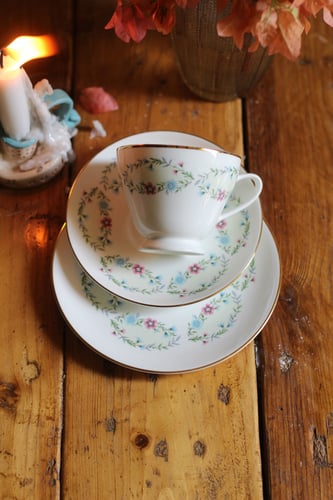 ثُلاثية انجليزية عتيقة