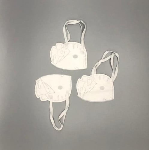 كمامات اطفال خفيفه بلون ابيض