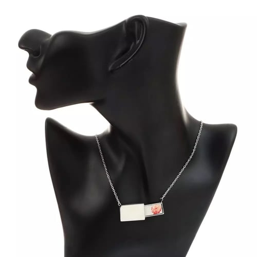 قلادة الصور المطلية | تصميم مميز