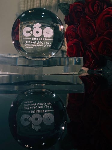 درع الكريستال ، تصميم حسب الطلب