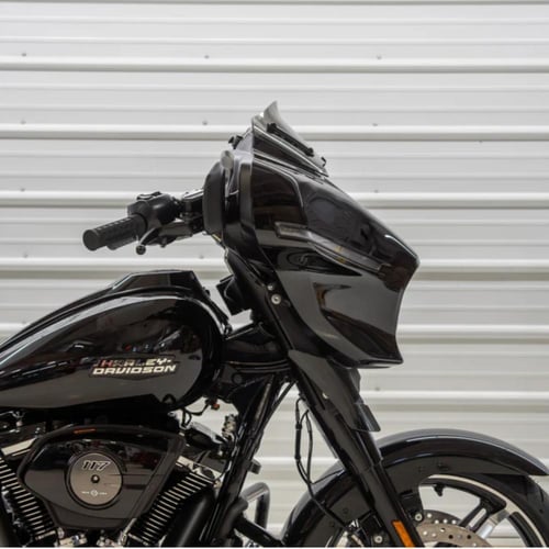 ويند شيلد من KLOCK WERKS مقاس 6.5 بوصه لون داكن شف...