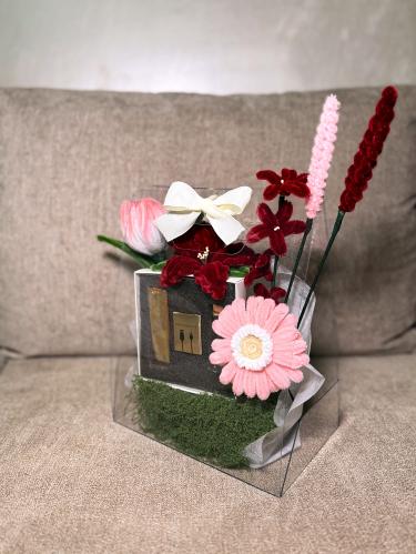 The perpetual royal flower bouquet