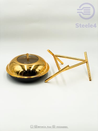 اناء بقاعدة على شكل اغصان