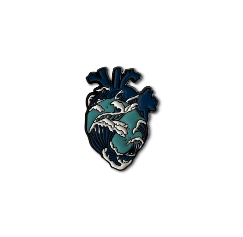 بروش "أمواج تسكن القلب"