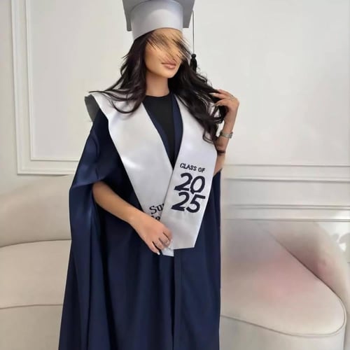 عبايات تخرج 2025 - ارواب تخرج فاخرة لحفلات التخرج