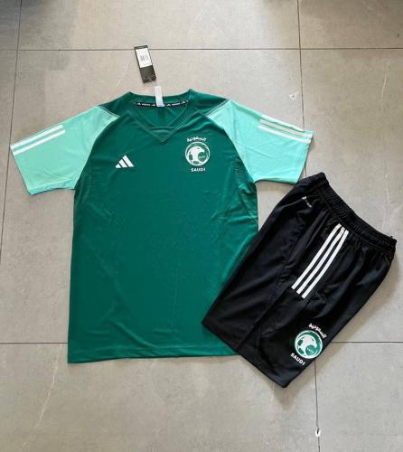 طقم تدريب المنتخب السعودي لموسم 2025