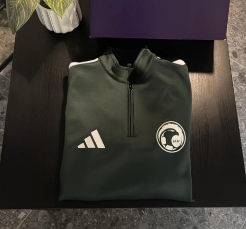 سويتر المنتخب السعودي الاخضر 2026