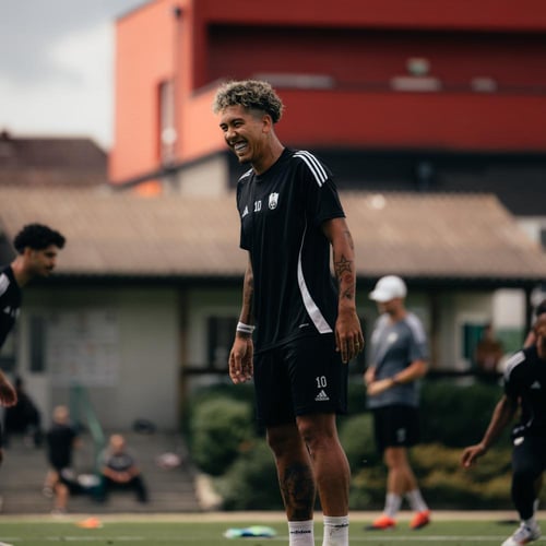 طقم تمارين الاهلي السعودي الجديد 2024-2025