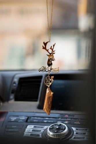 تعليقة سياره الغزال مع كسرة العود