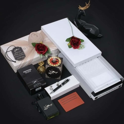 طقم رجالي فاخر بالاسم _ شماغ وعطر ومبخرة وبوك مع ق...