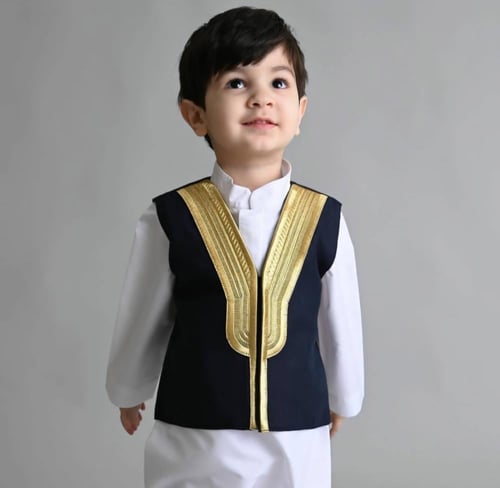 سديري أطفال بتصميم البشت للعيد