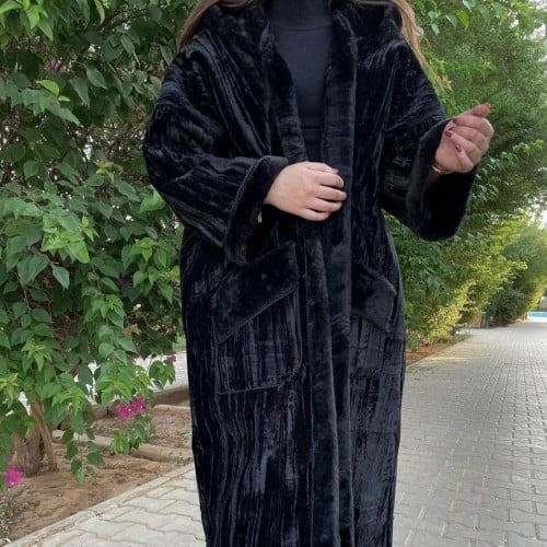 فروة شتوية نسائيه لون أسود