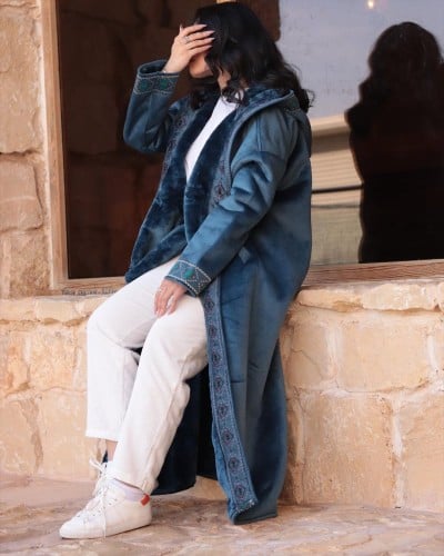 فروات نسائيه كلاسيكيه لون كحلي