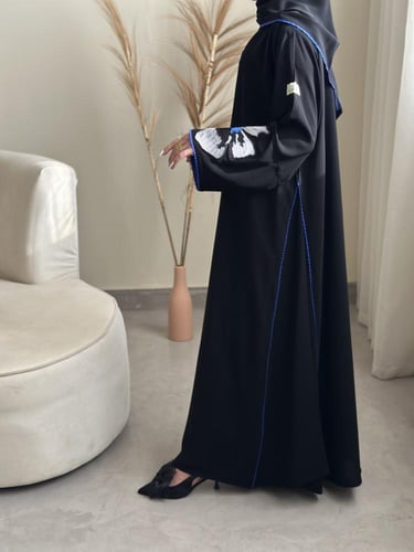 عباية ورد ازرق