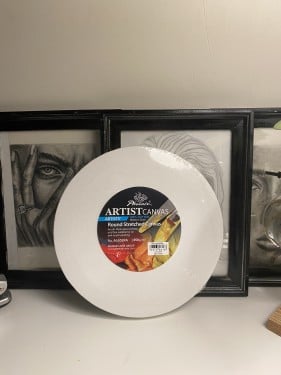 لوحة كانفس دائري(رسمة من اختيارك)