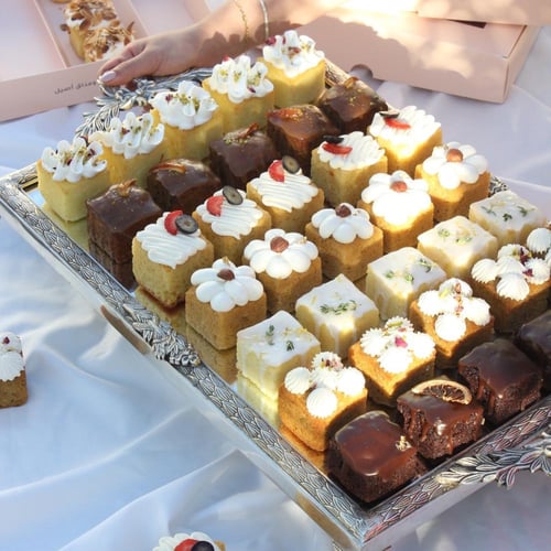 بوكس كيك العيد (16 حبة)