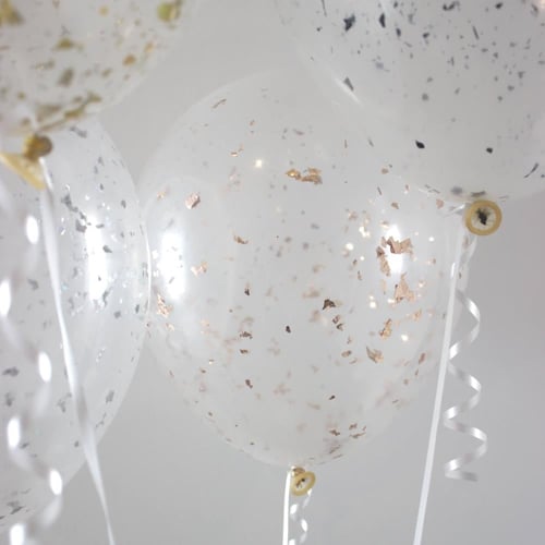 بالون شفاف مع سبرينكلز : ذهبي | فضي | أسود | قولدن...