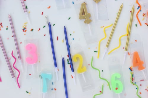 شمعة ذهبية رقم 8