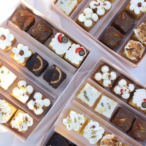 بوكس كيك العيد (16 حبة)