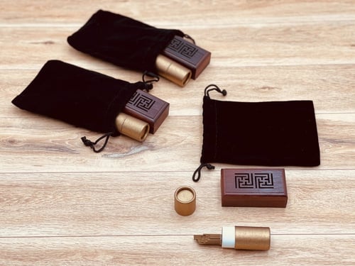 مبخرة ذكية صغيرة مع كيس مخملي