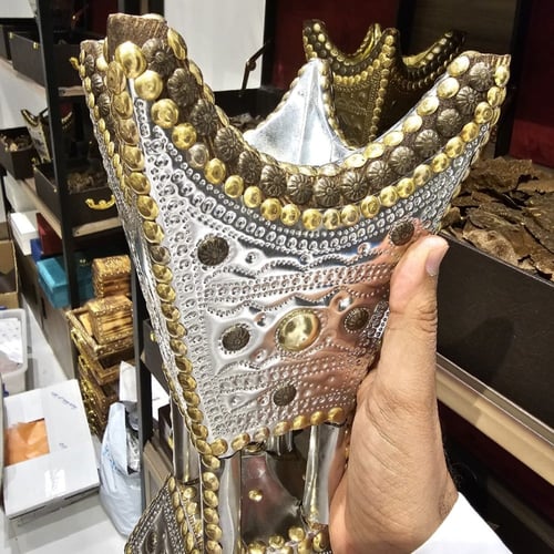 مبخرة حايلية كبير جدا بمسمار زيتي