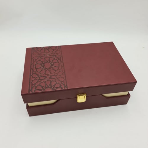 شنط هدايا جلد حجم وسط