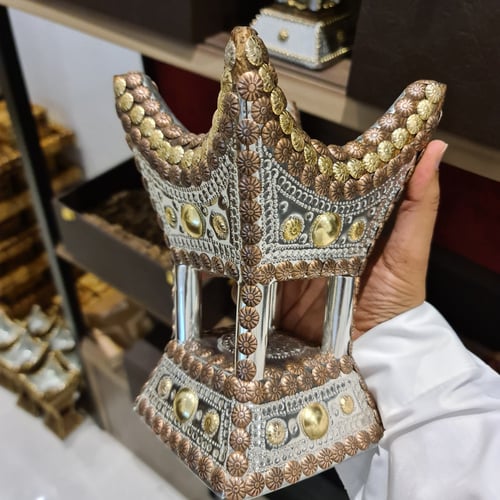 مبخرة أنيقة عريضة