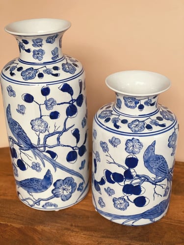 فازة ازرق برسمة عصفور - مقاسات متعددة