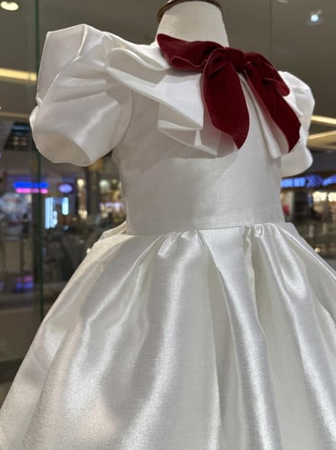 فستان white London