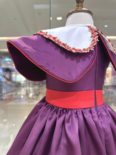 فستان بنفسجي Sally