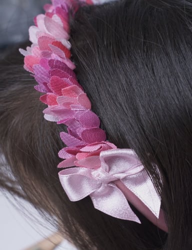 طوق بالوان مموجة