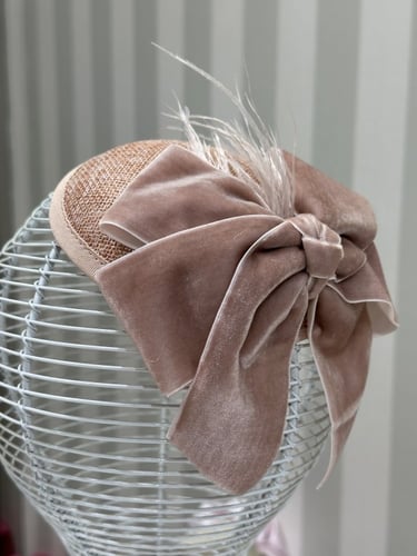 قبعة فرنسية pinky dust