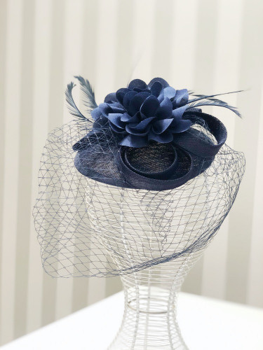 قبعة فرنسية كحلي