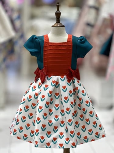 Peacock flowers بيبي