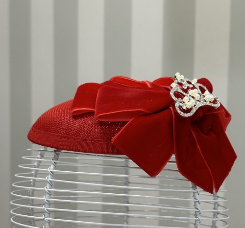 قبعة فرنسية احمر