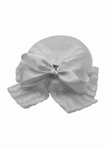 قبعة بيضاء بكرستال