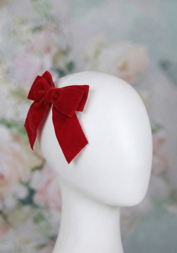 فيونكة مخمل باللون الأحمر