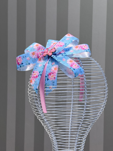 طوق وردي وسماوي