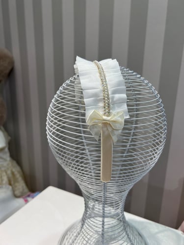 طوق بيليسية ابيض