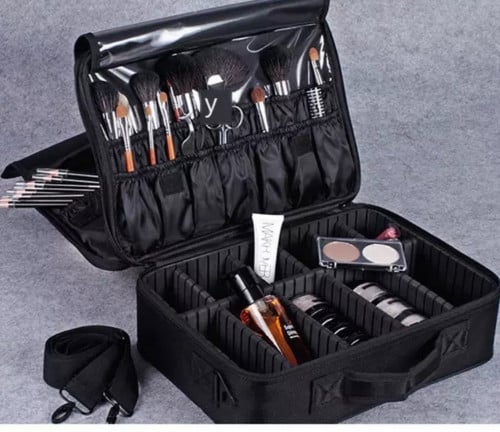 شنطة لتنظيم ادوات المكياج