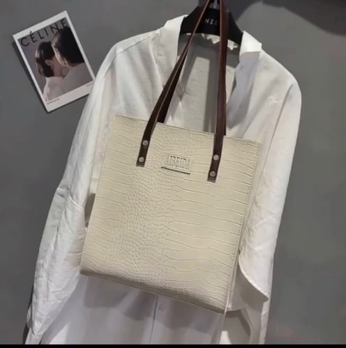 شنطة عمليه للجامعه والعمل