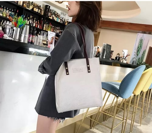 شنطة عمليه للجامعه والعمل